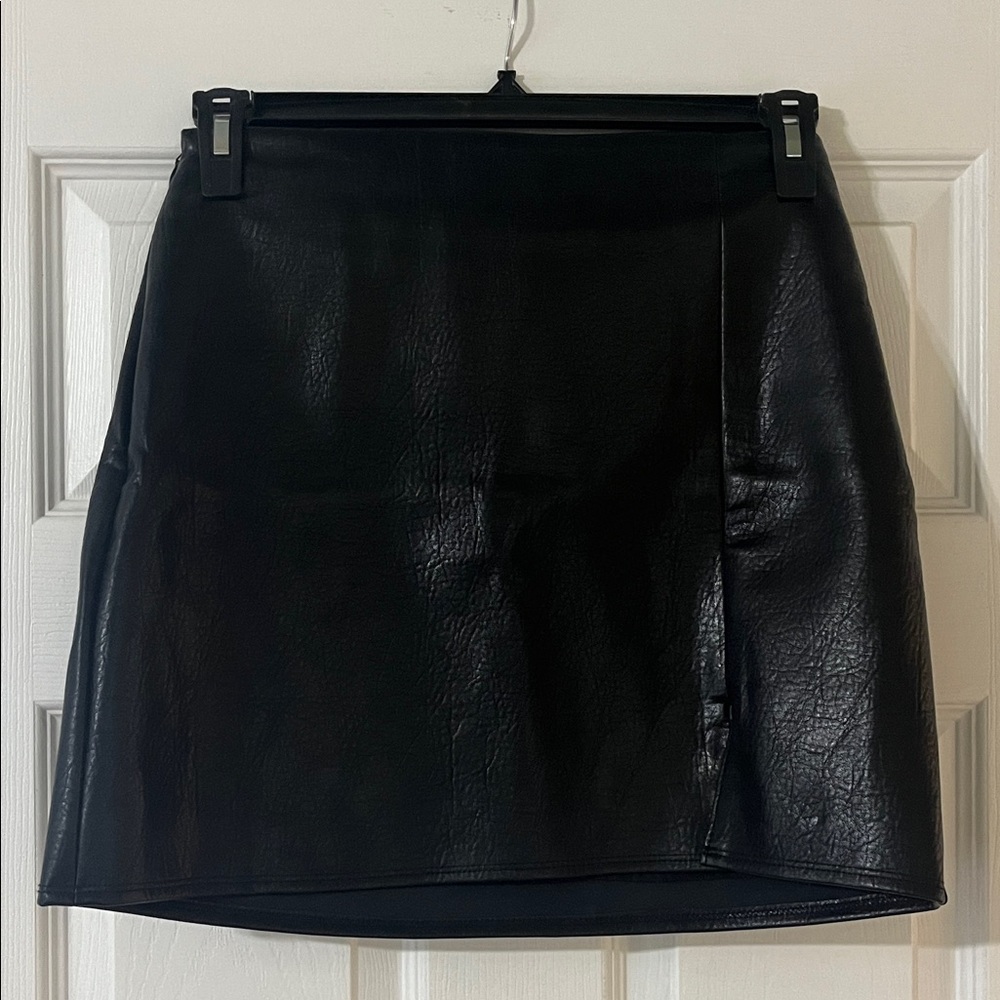 Old Navy Faux Leather Skirt Small